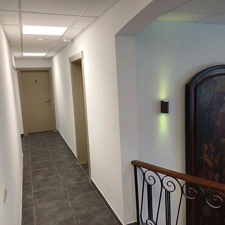 Arconaty Hotel Linter Bagian luar foto