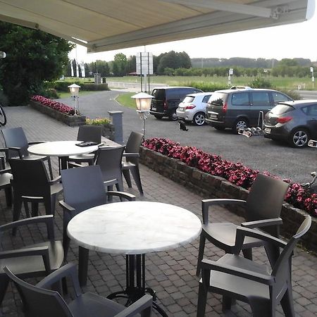 Arconaty Hotel Linter Bagian luar foto