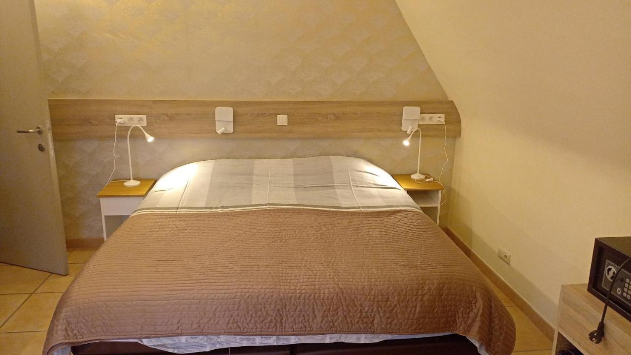 Arconaty Hotel Linter Bagian luar foto