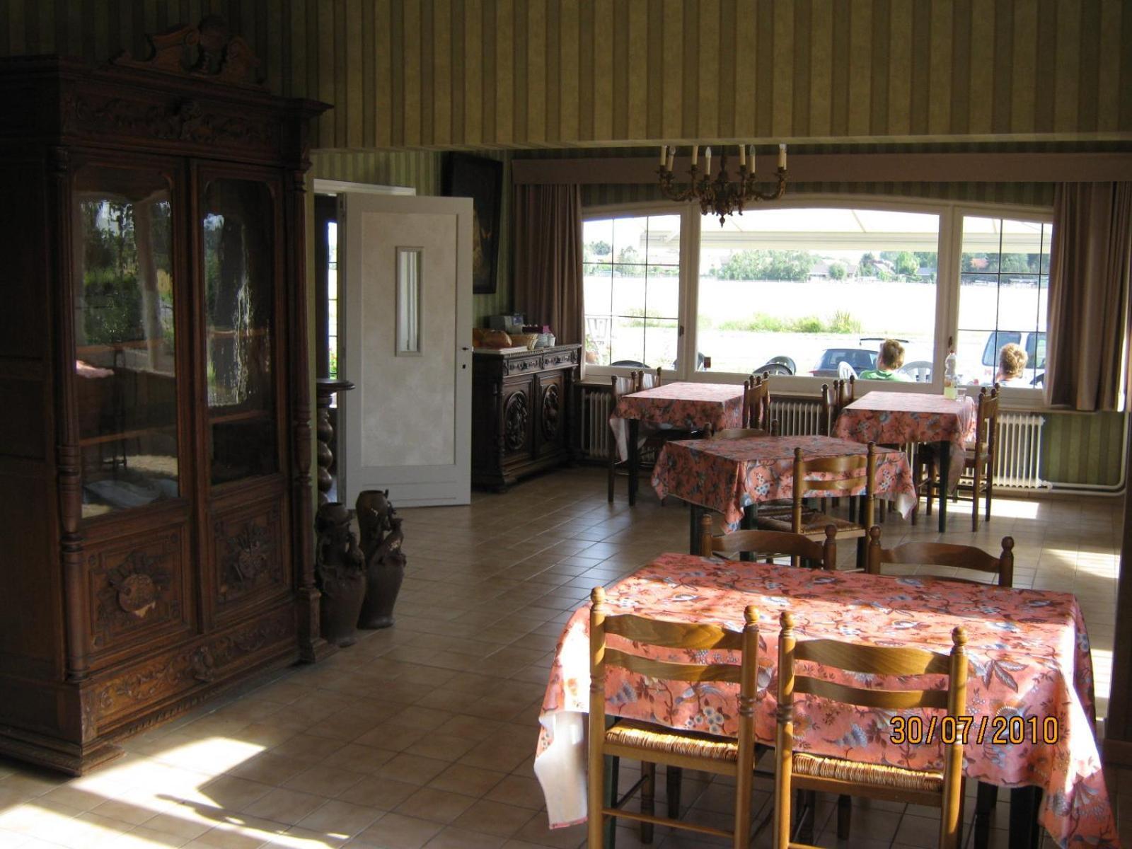 Arconaty Hotel Linter Bagian luar foto