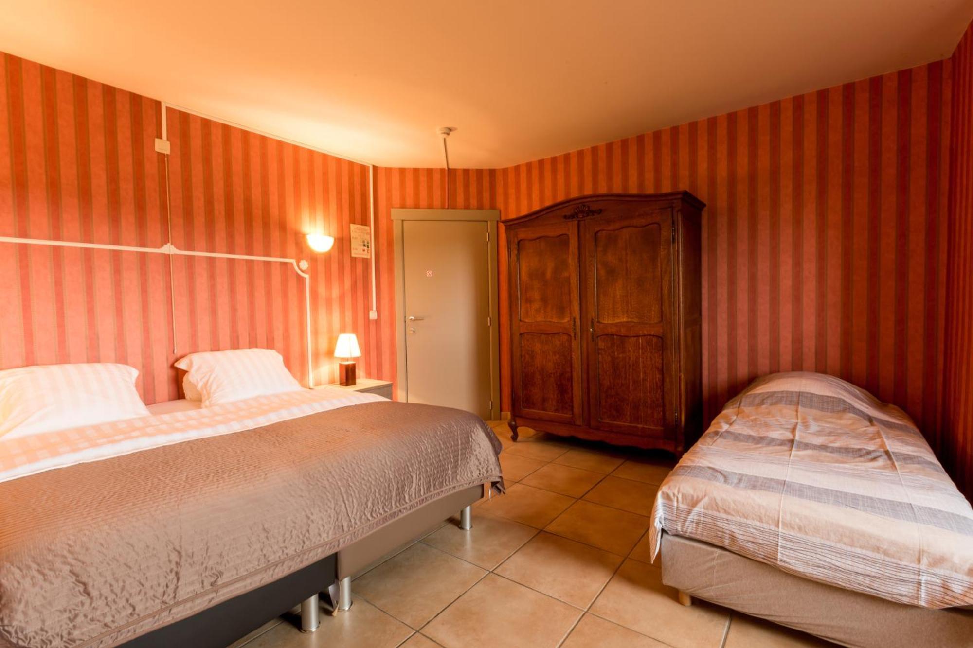 Arconaty Hotel Linter Bagian luar foto