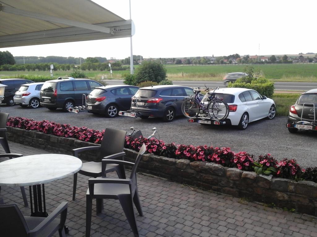 Arconaty Hotel Linter Bagian luar foto