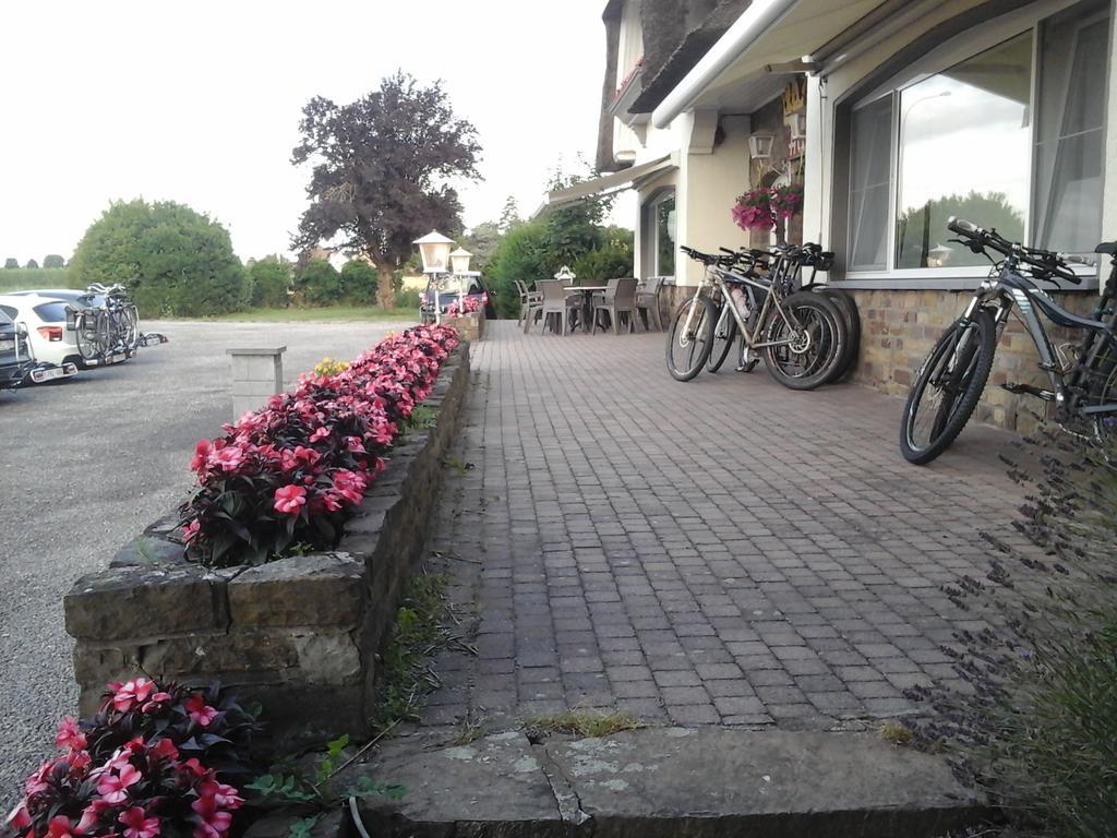Arconaty Hotel Linter Bagian luar foto