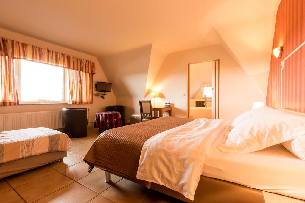 Arconaty Hotel Linter Bagian luar foto